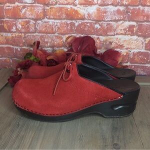 Lands End Red Suede Comfort Clogs